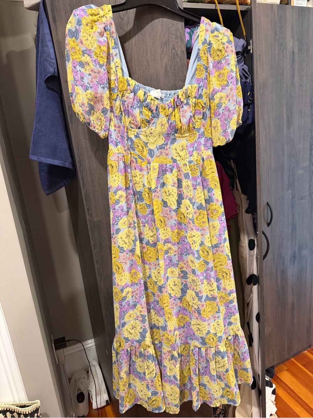 Astr Yellow & Lavender Floral Puff-Sleeve Midi Dress